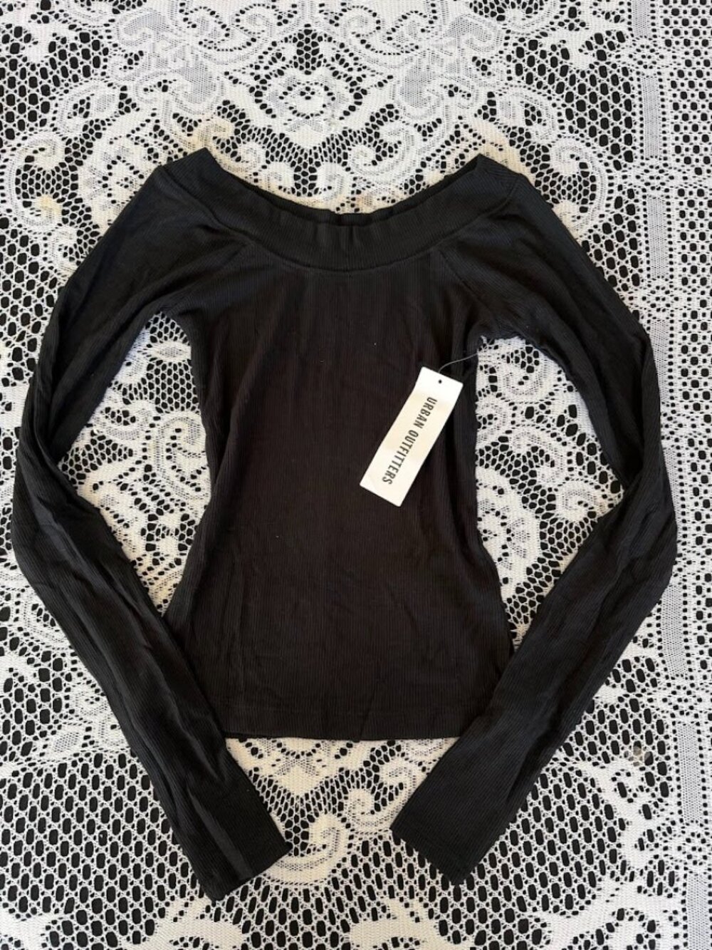 NWT UO Off-Shoulder Longsleeve Top Black - Size XS